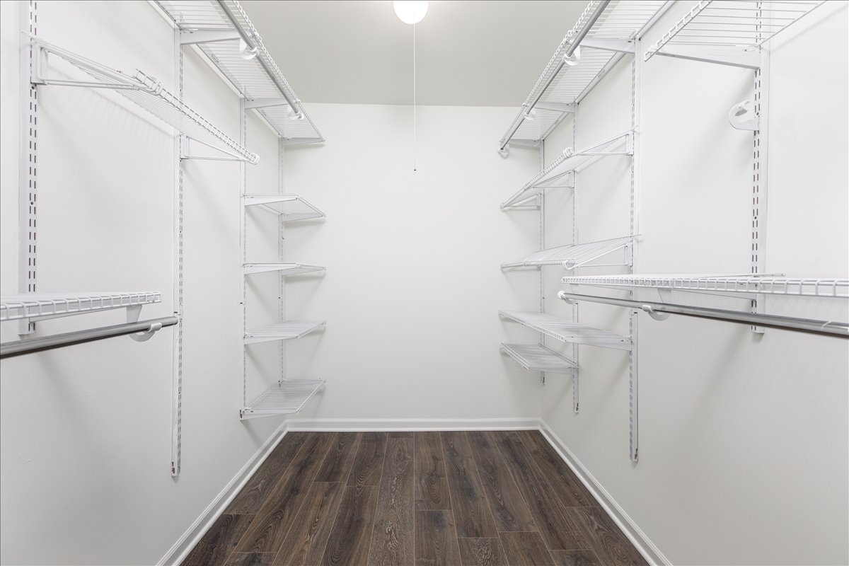 2725 Springdale Circle, Naperville, IL 60564