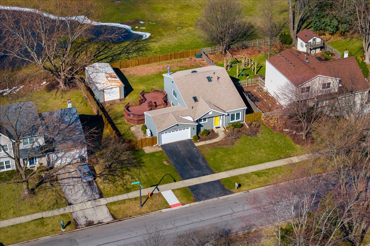 2725 Springdale Circle, Naperville, IL 60564