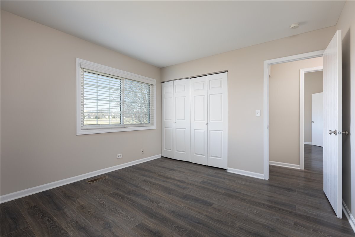 2725 Springdale Circle, Naperville, IL 60564