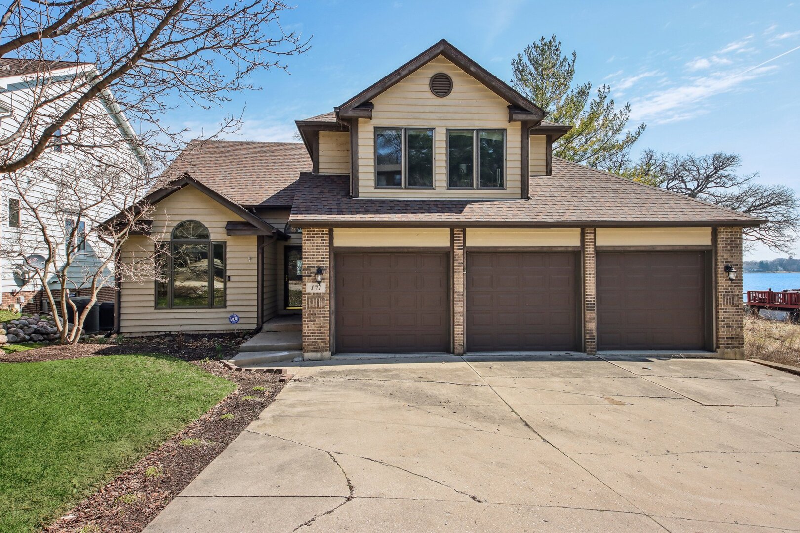 171 Waltonian Terrace, Fox Lake, IL 60020