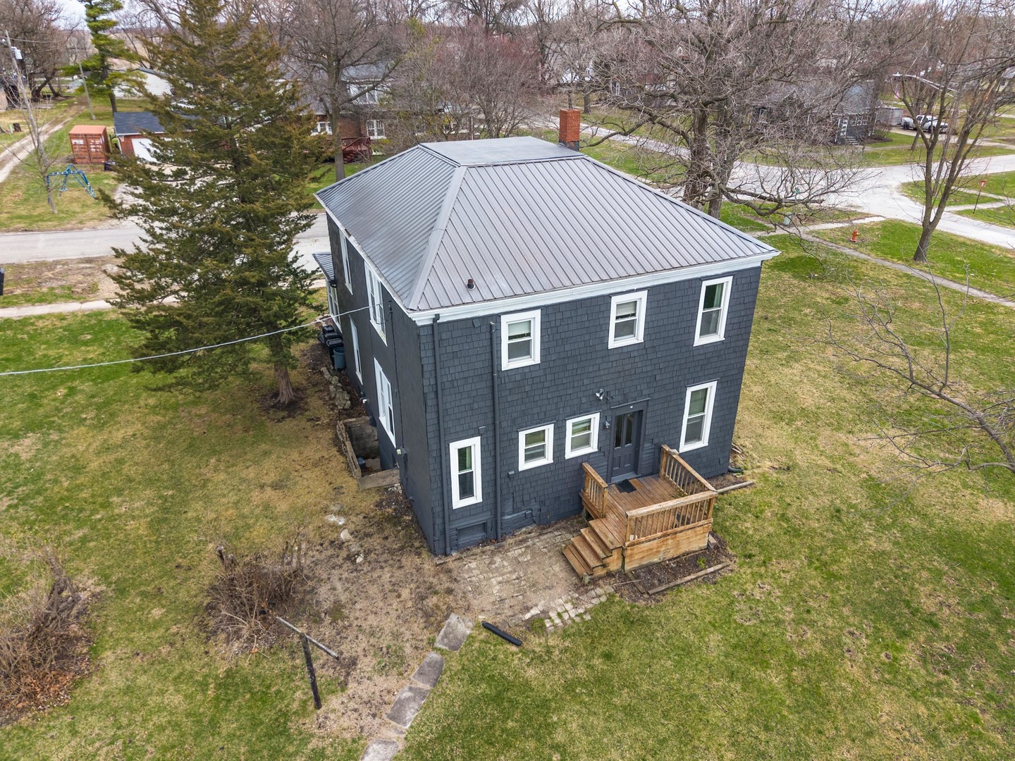 26 Lafayette Street, Saunemin, IL 61769