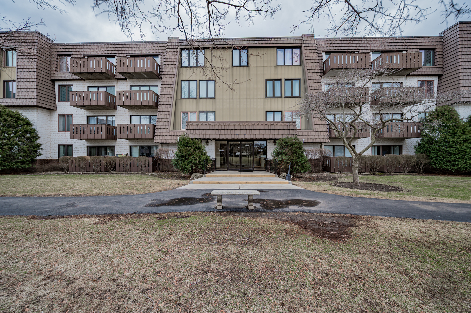 12900 W Heiden Circle #4204, Lake Bluff, IL 60044