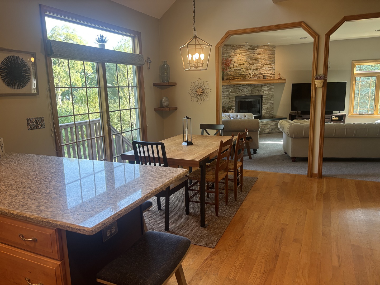 2S590 Seraph Holmes Court, Warrenville, IL 60555