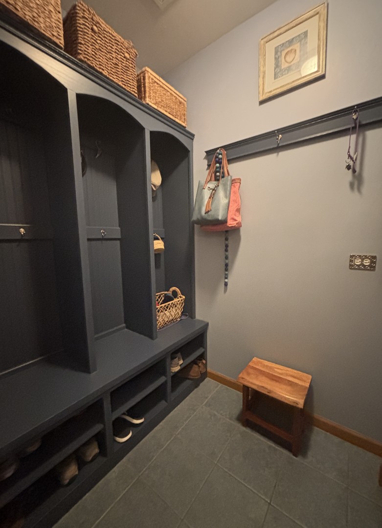 2S590 Seraph Holmes Court, Warrenville, IL 60555