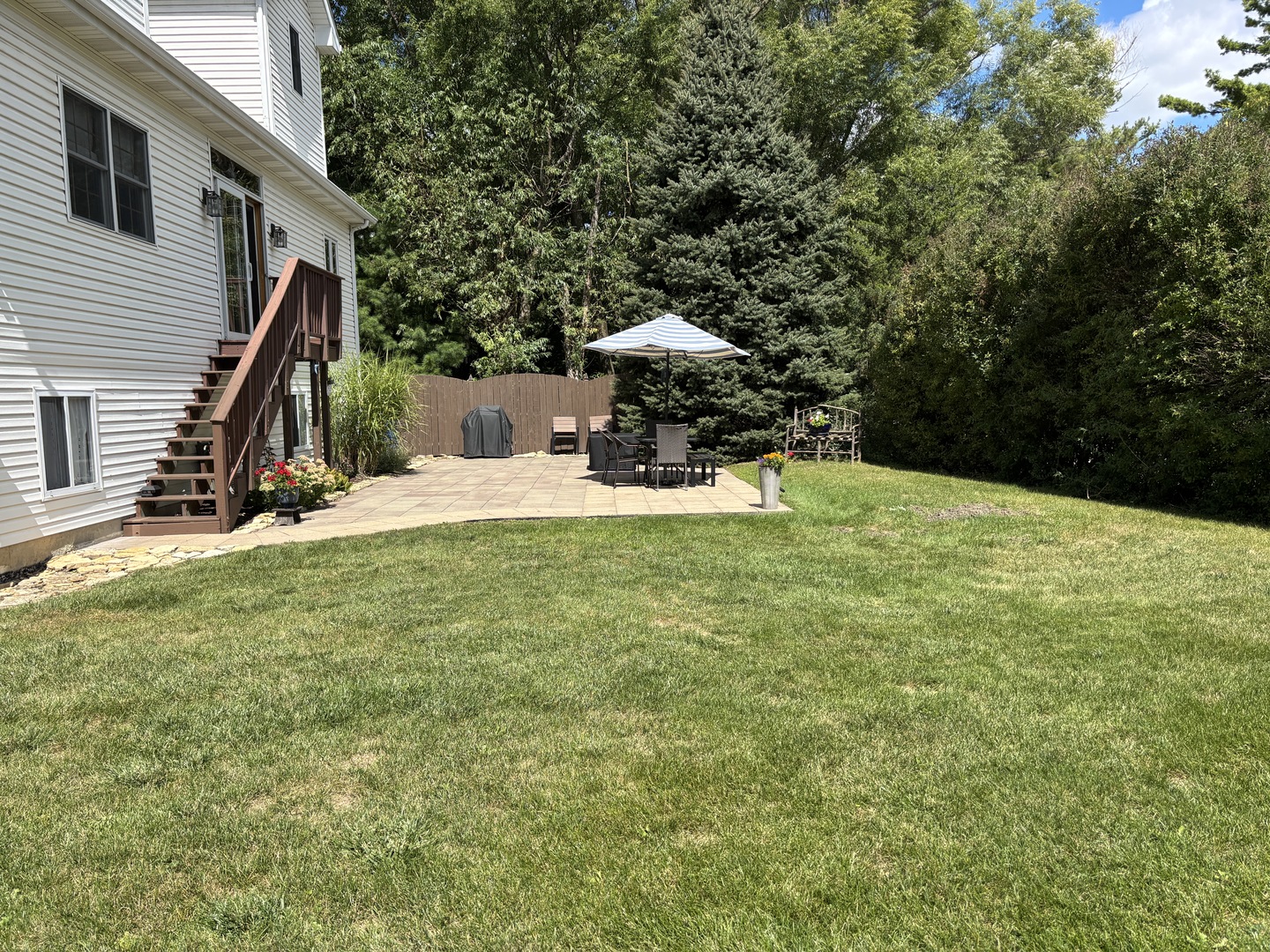 2S590 Seraph Holmes Court, Warrenville, IL 60555