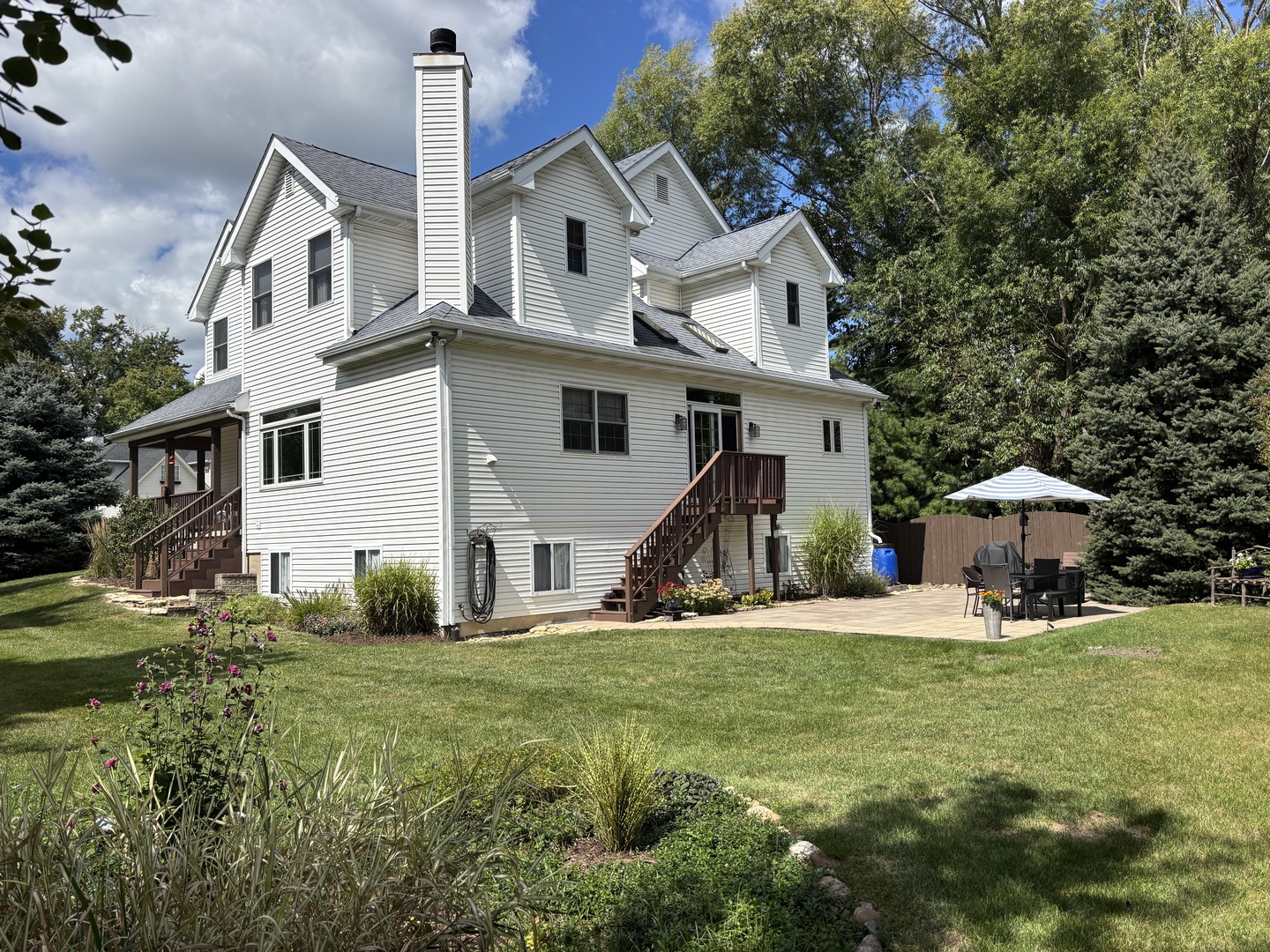 2S590 Seraph Holmes Court, Warrenville, IL 60555