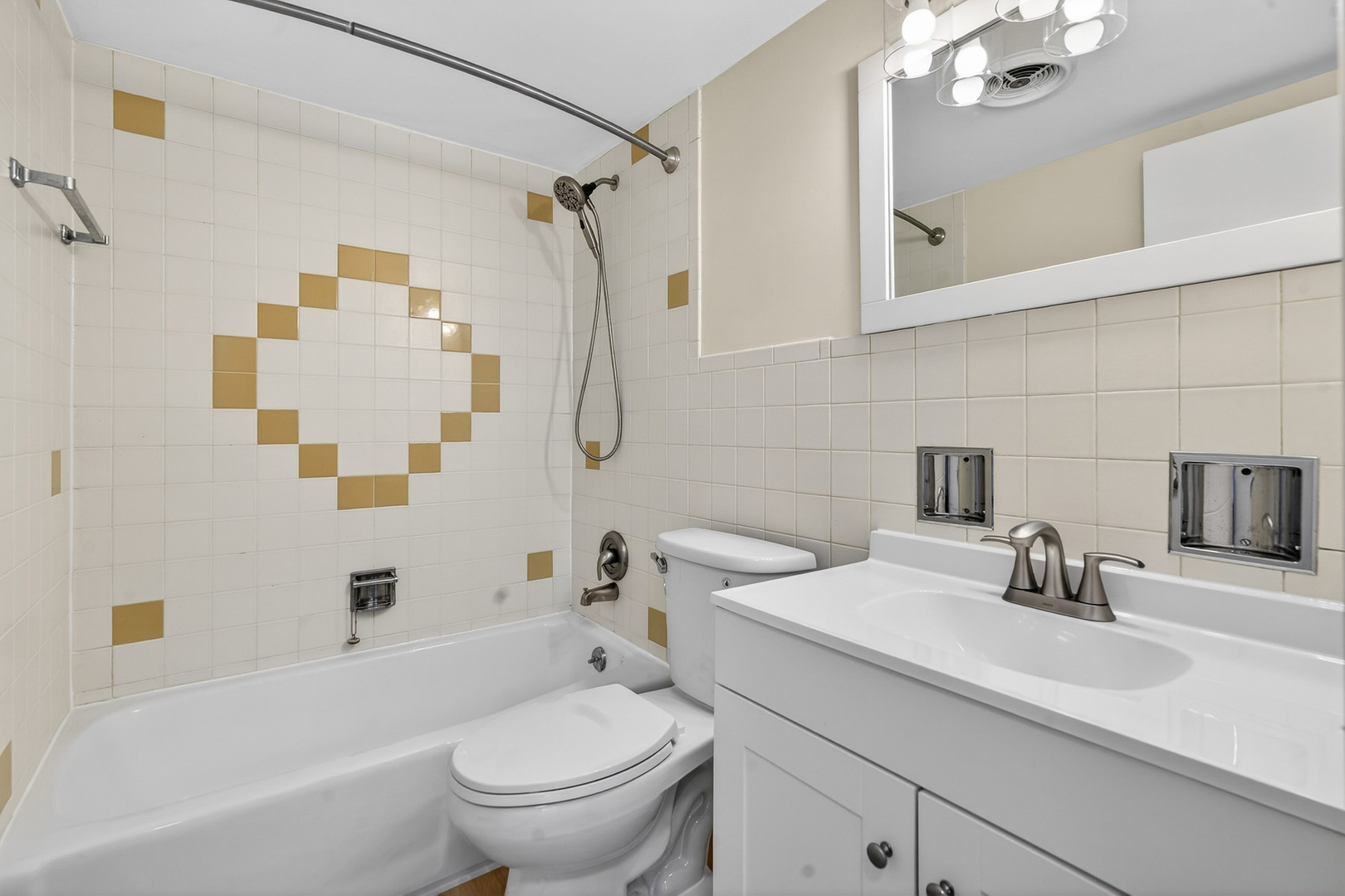 222 Madison Street #501, Joliet, IL 60435