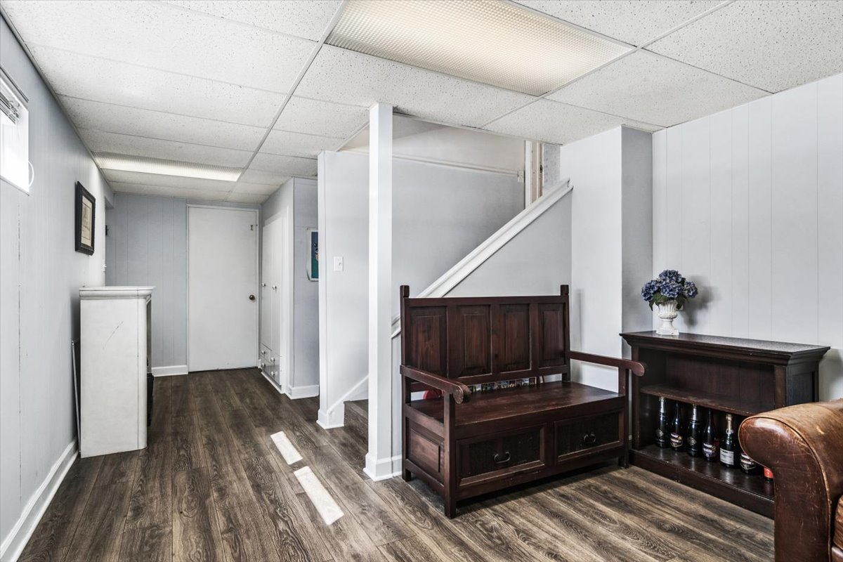 411 Pine Manor Drive, Wilmette, IL 60091