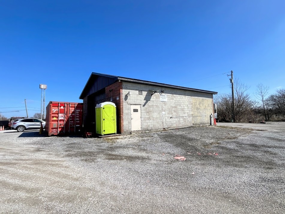 394 E Glenwood Dyer Road, Glenwood, IL 60425