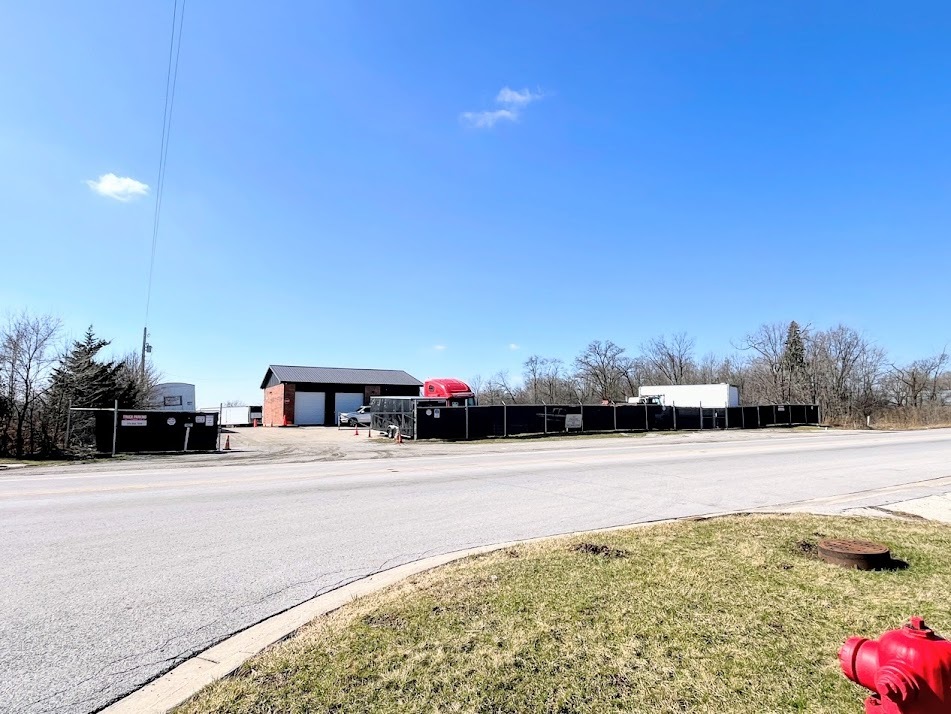 394 E Glenwood Dyer Road, Glenwood, IL 60425