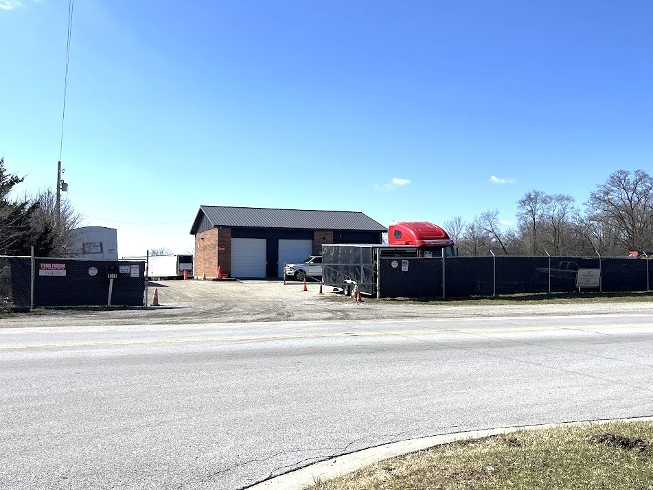 394 E Glenwood Dyer Road, Glenwood, IL 60425