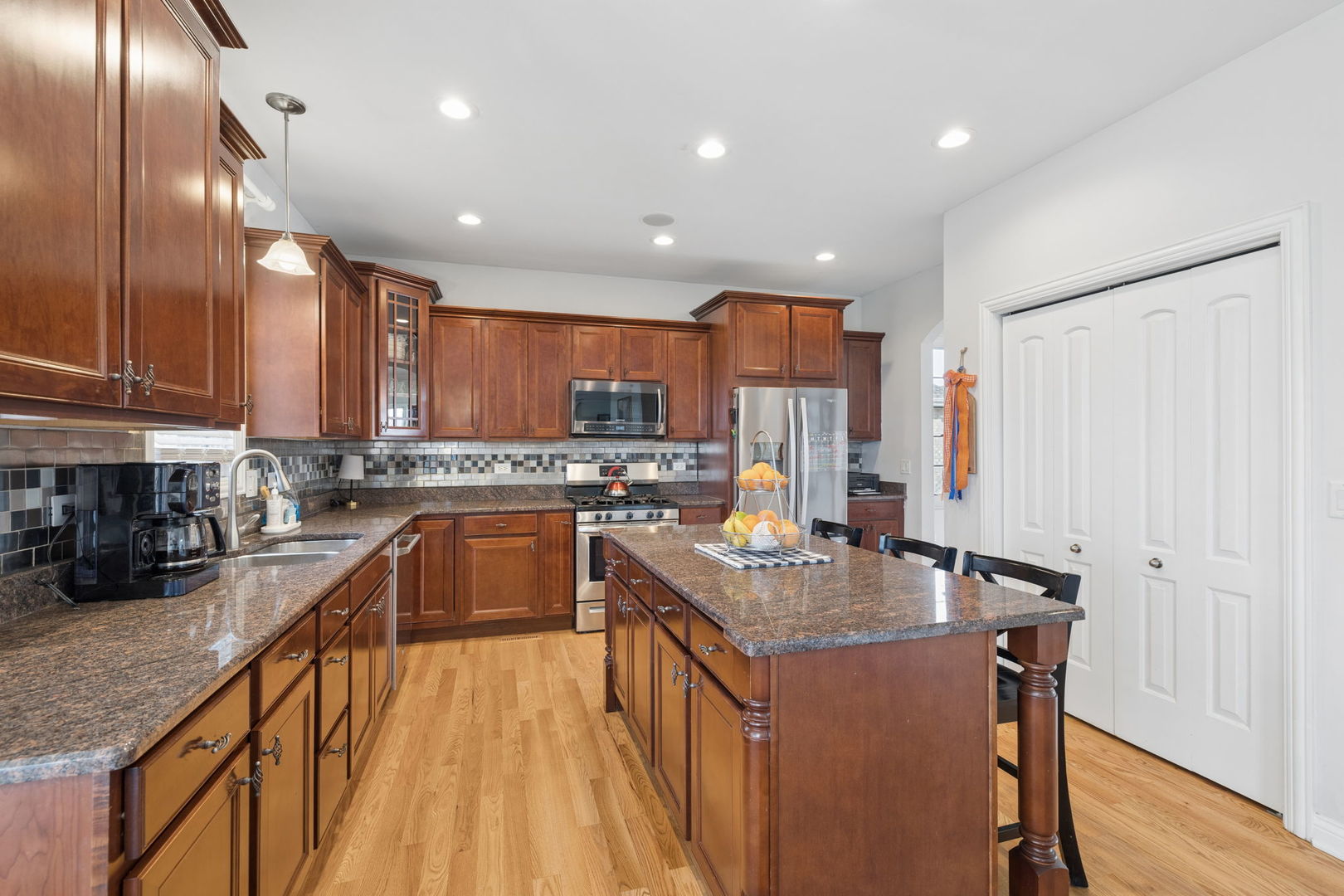 2067 Edgeview Drive, New Lenox, IL 60451