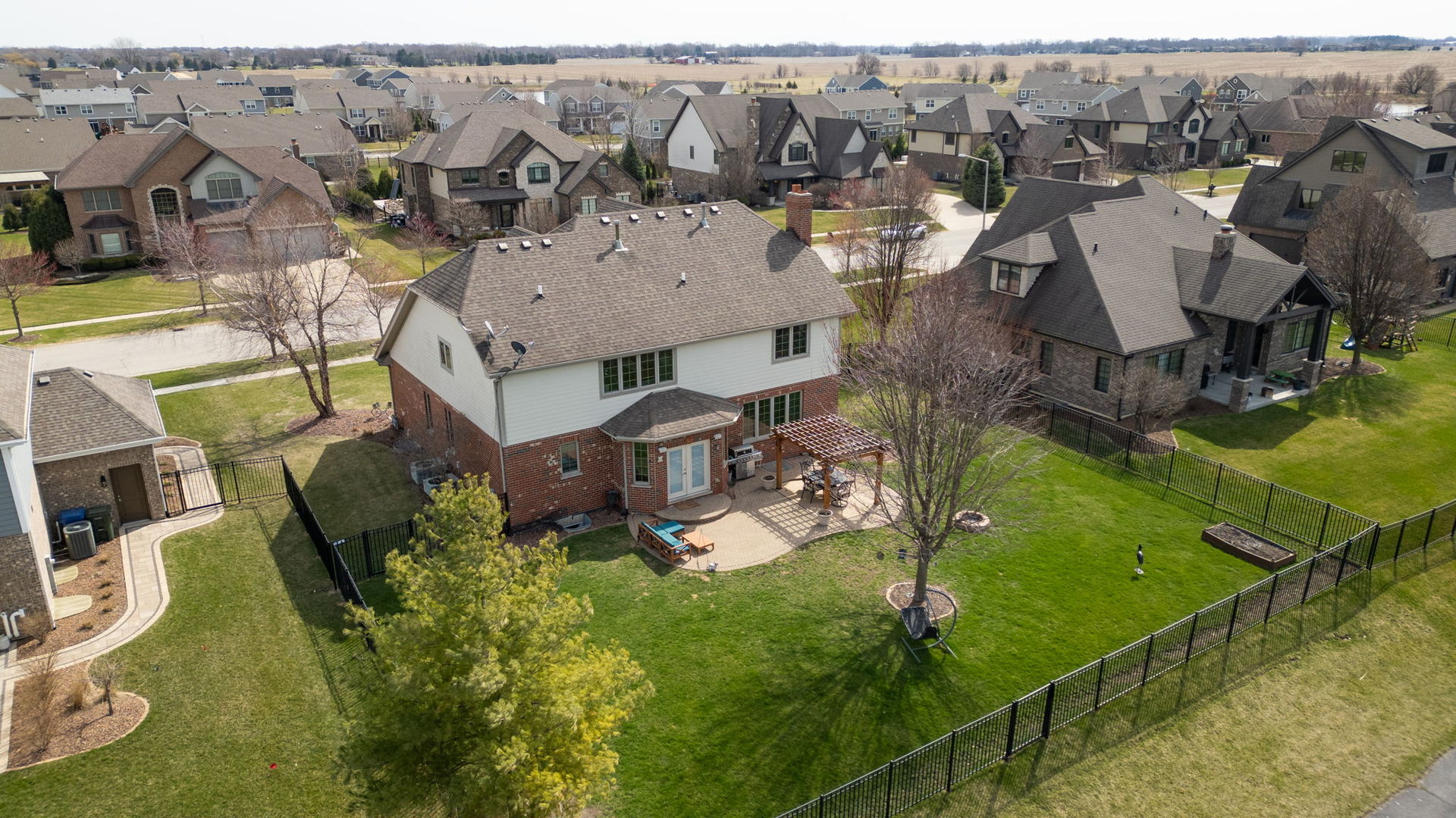 2067 Edgeview Drive, New Lenox, IL 60451