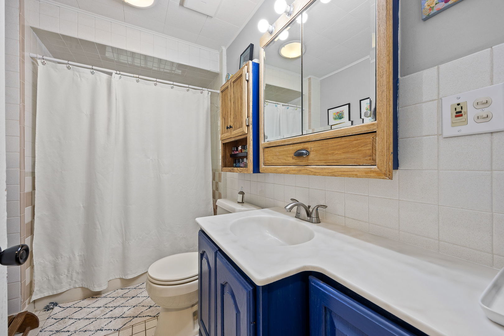 4624 Lee Avenue, Downers Grove, IL 60515