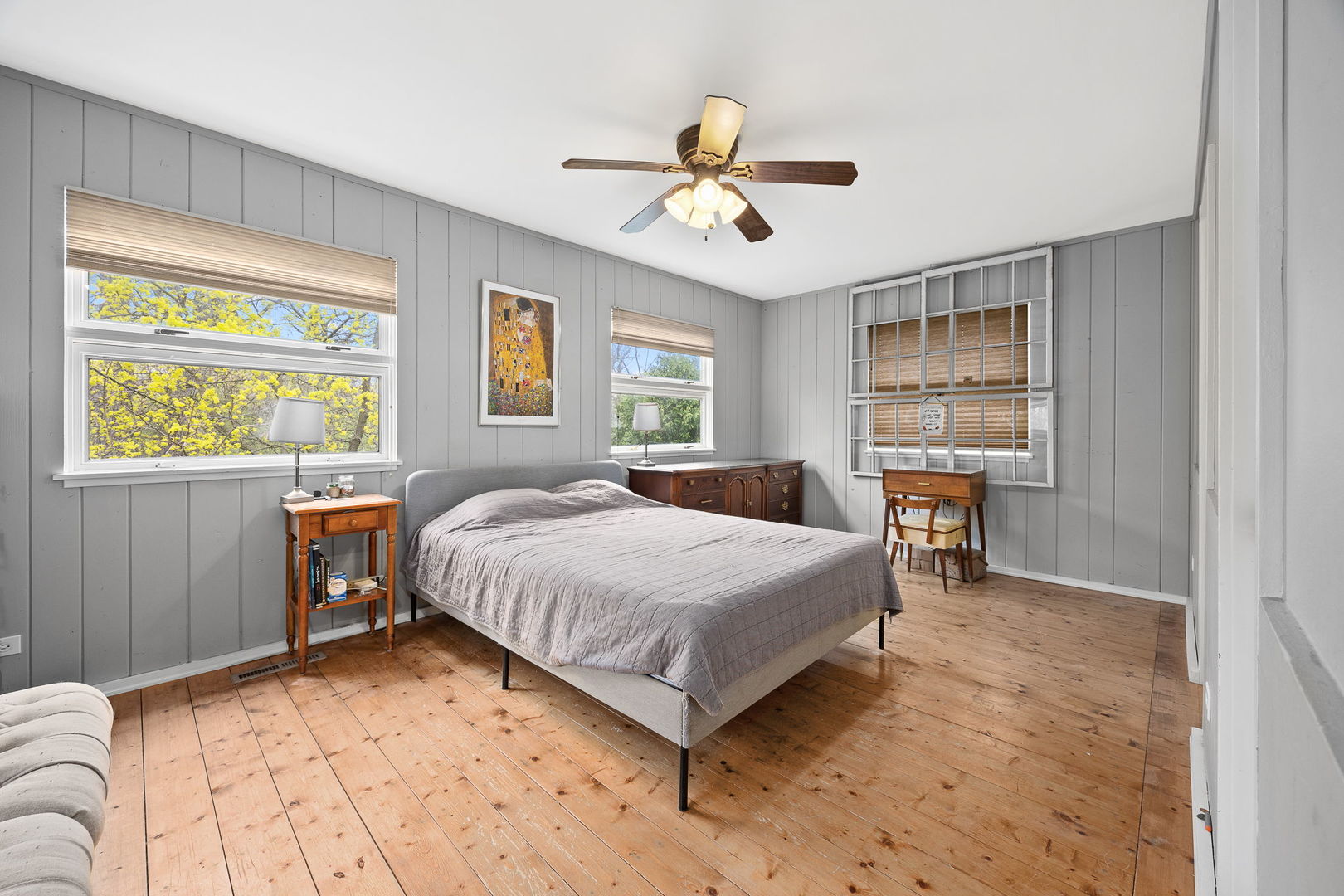 4624 Lee Avenue, Downers Grove, IL 60515