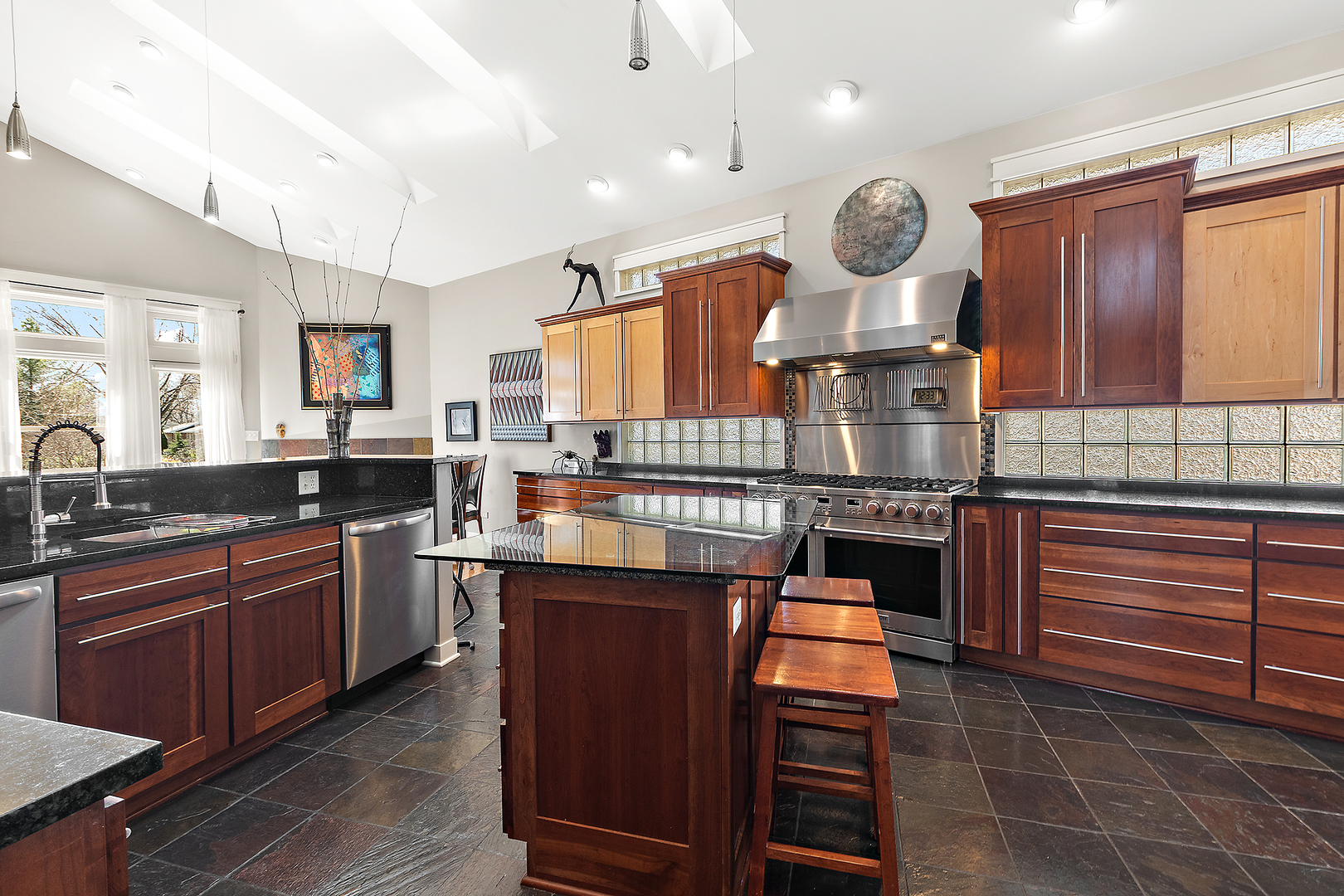 1605 187th Street, Homewood, IL 60430