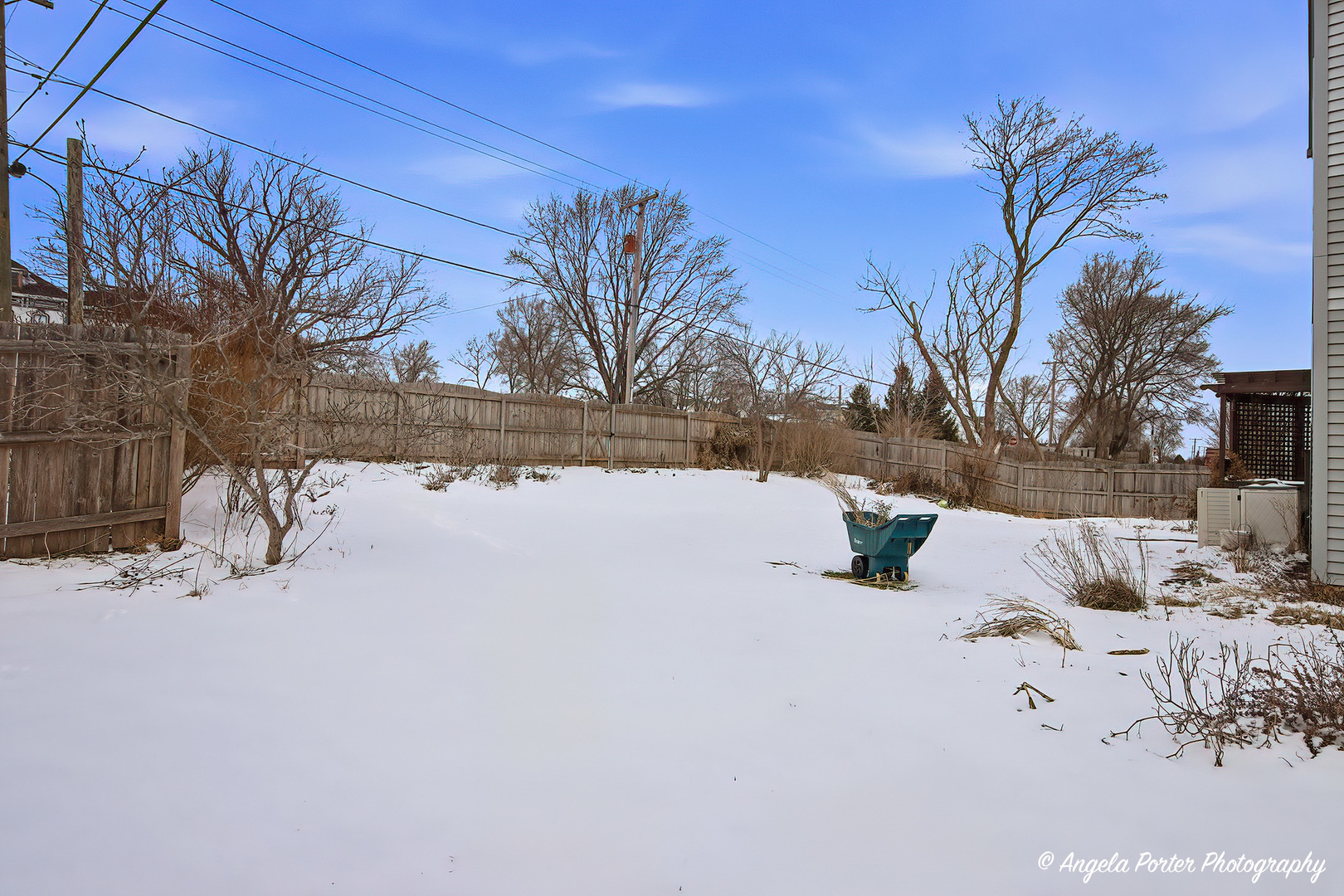 1901 Kennedy Drive, McHenry, IL 60050