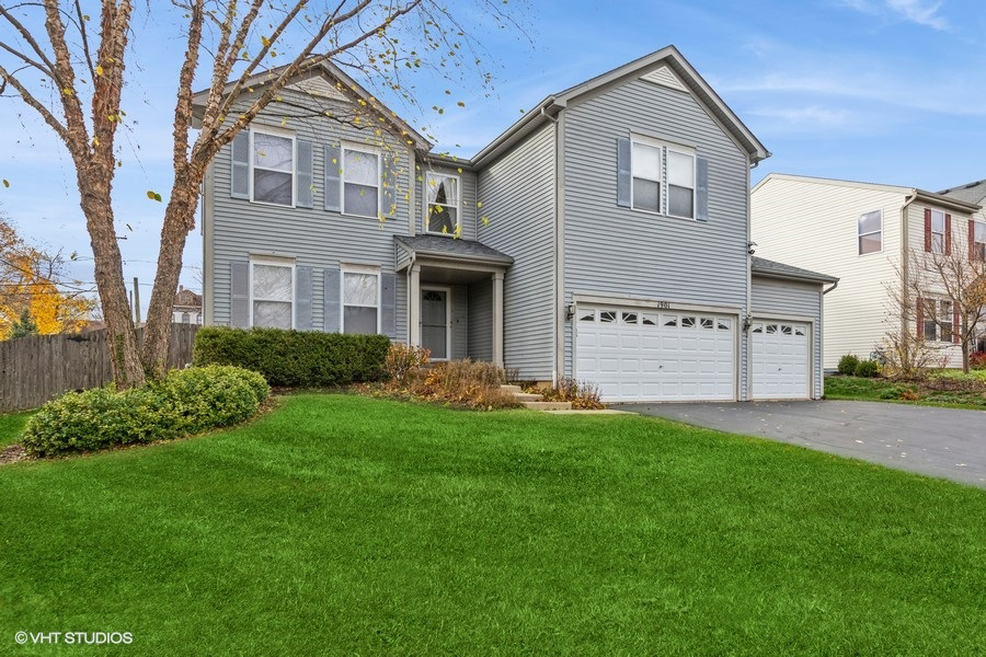 1901 Kennedy Drive, McHenry, IL 60050