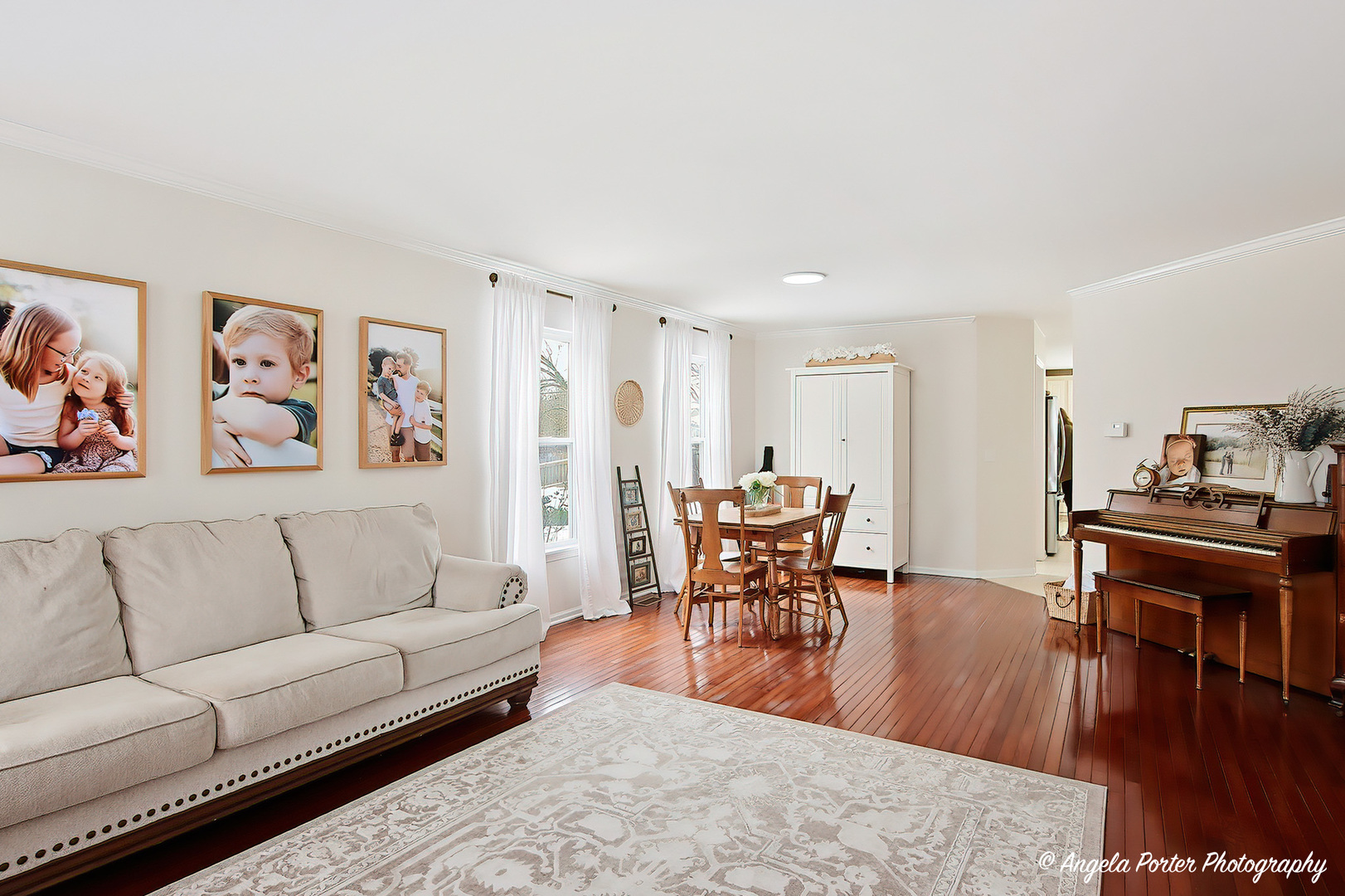 1901 Kennedy Drive, McHenry, IL 60050