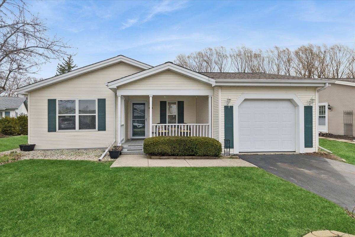 1810 Paddock Court, Grayslake, IL 60030