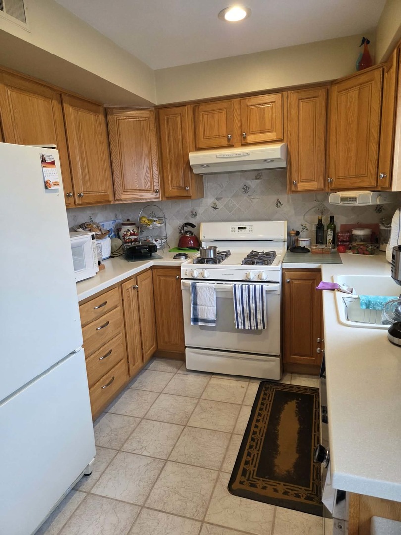 5425 W 99th Street, Oak Lawn, IL 60453