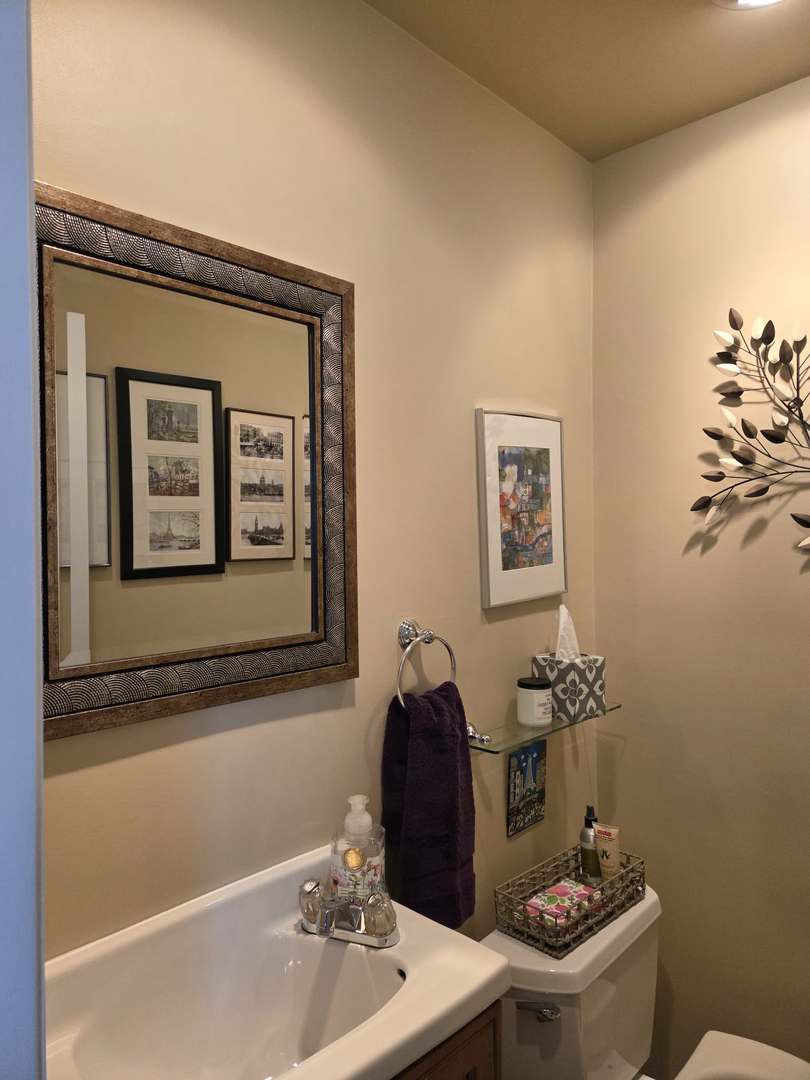 5425 W 99th Street, Oak Lawn, IL 60453