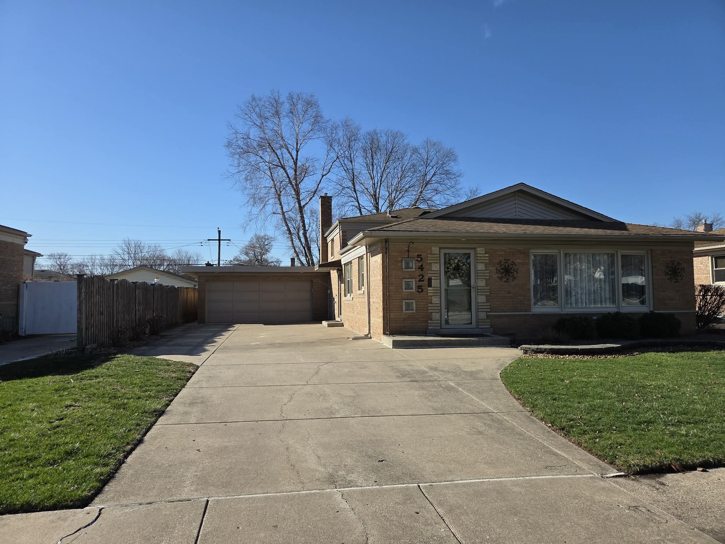 5425 W 99th Street, Oak Lawn, IL 60453