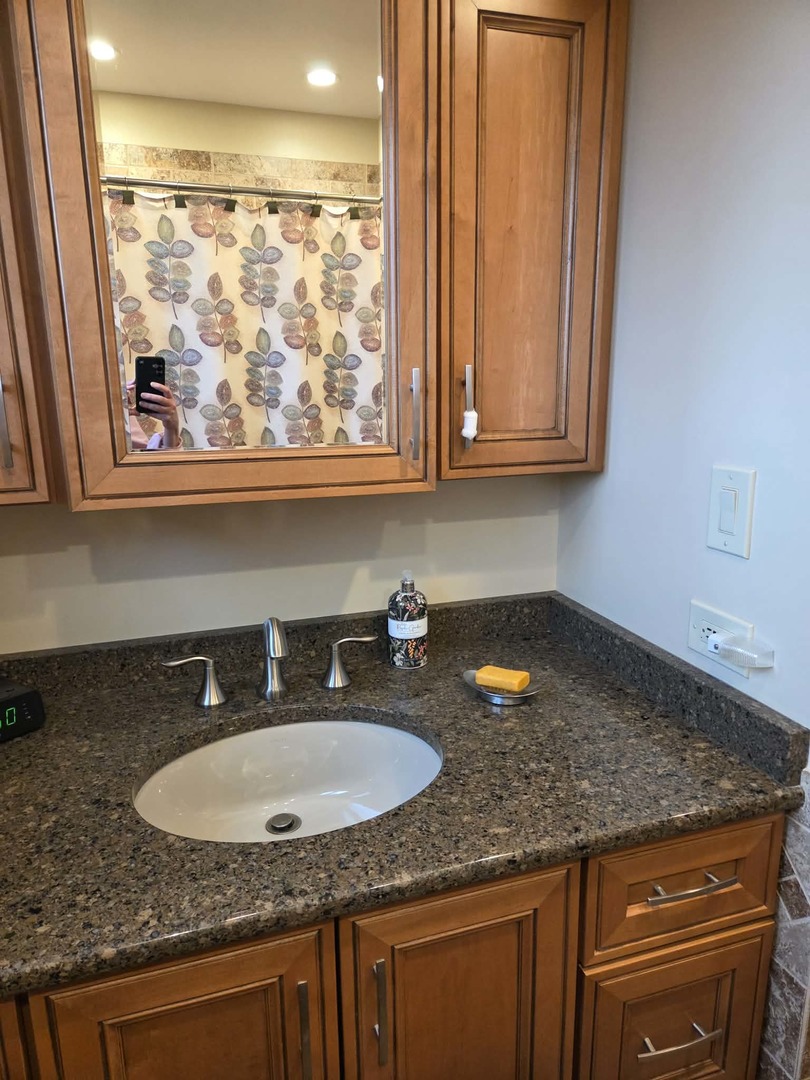 5425 W 99th Street, Oak Lawn, IL 60453