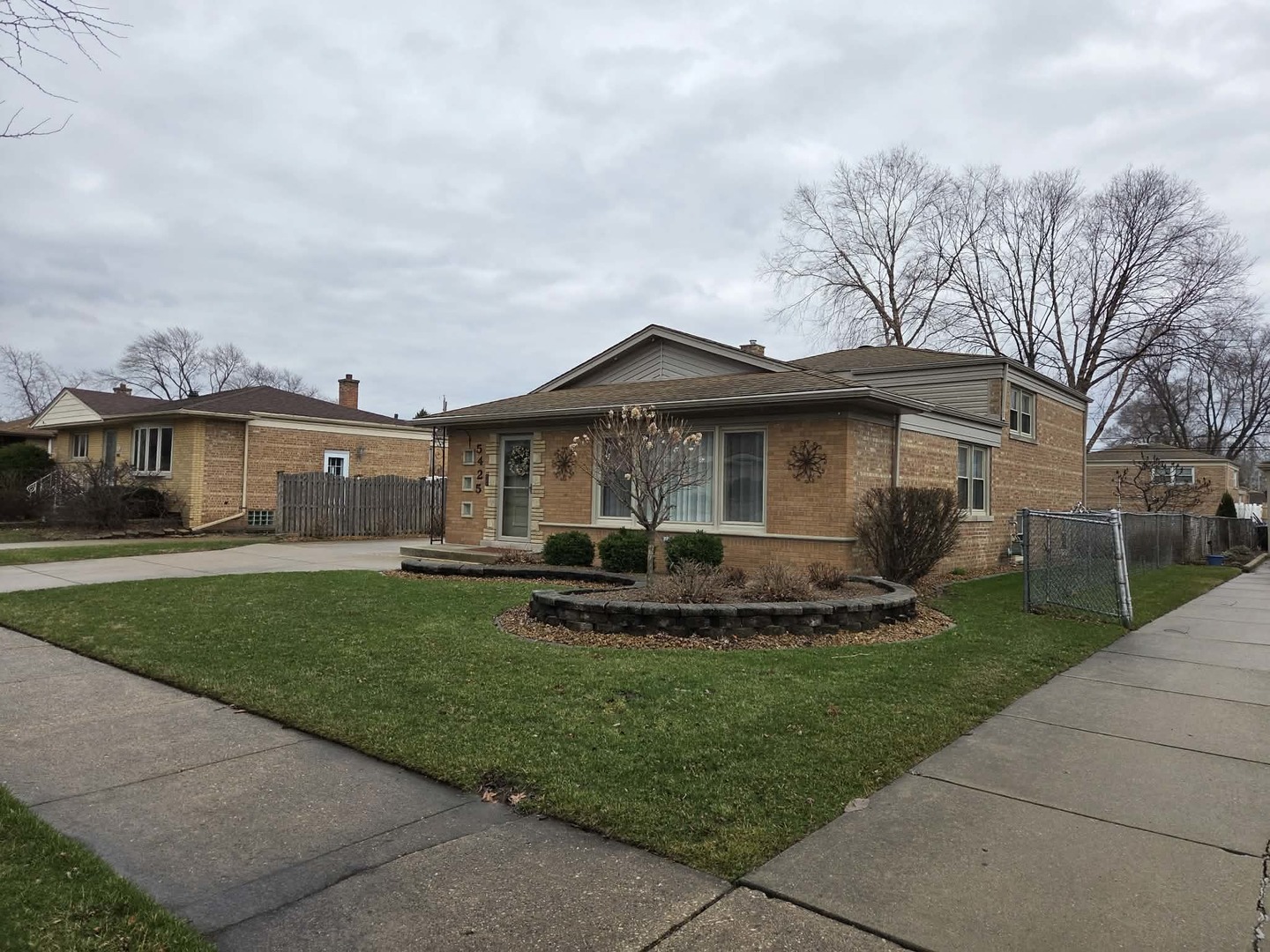 5425 W 99th Street, Oak Lawn, IL 60453