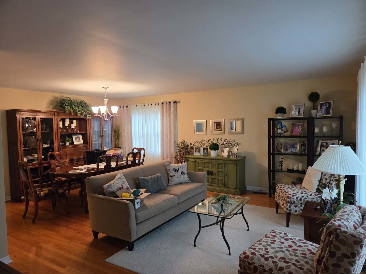 5425 W 99th Street, Oak Lawn, IL 60453