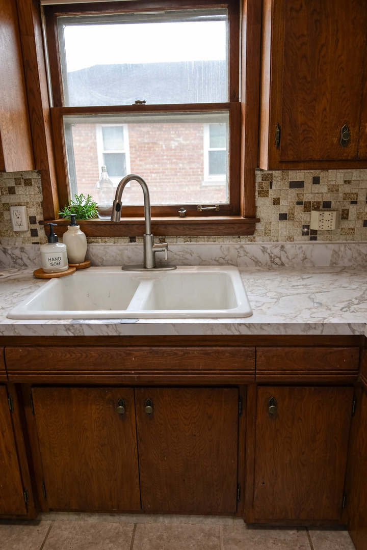 9225 Massasoit Avenue, Oak Lawn, IL 60453