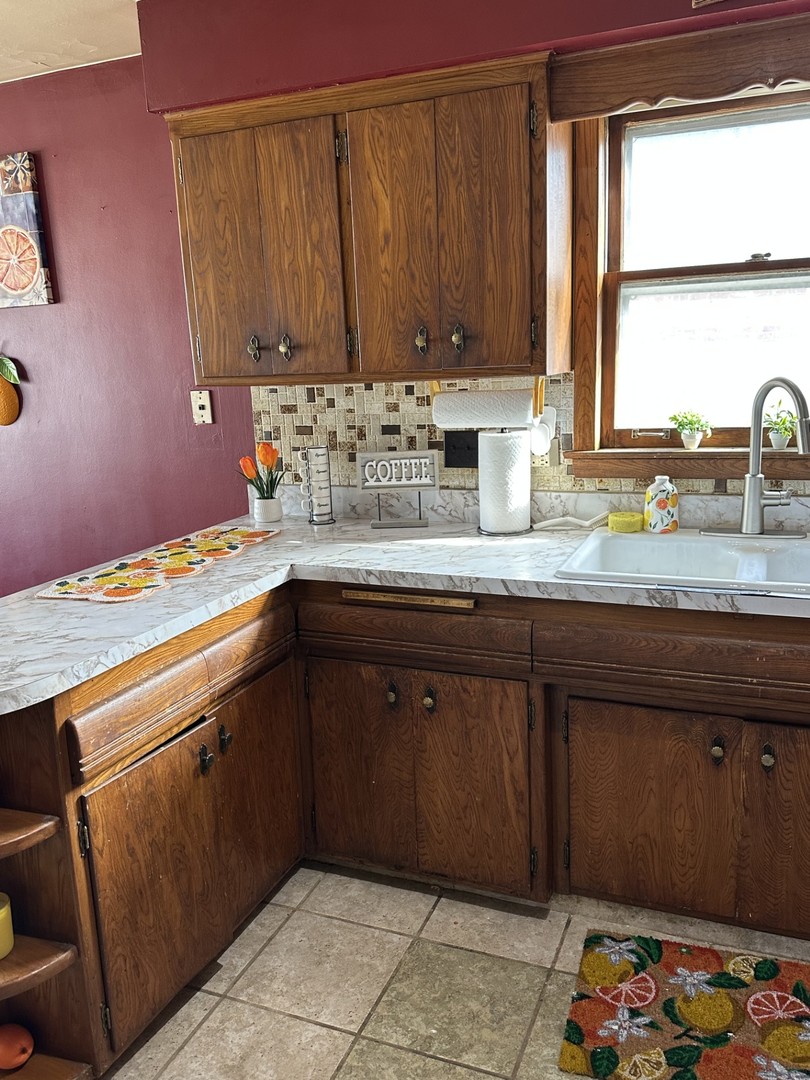 9225 Massasoit Avenue, Oak Lawn, IL 60453