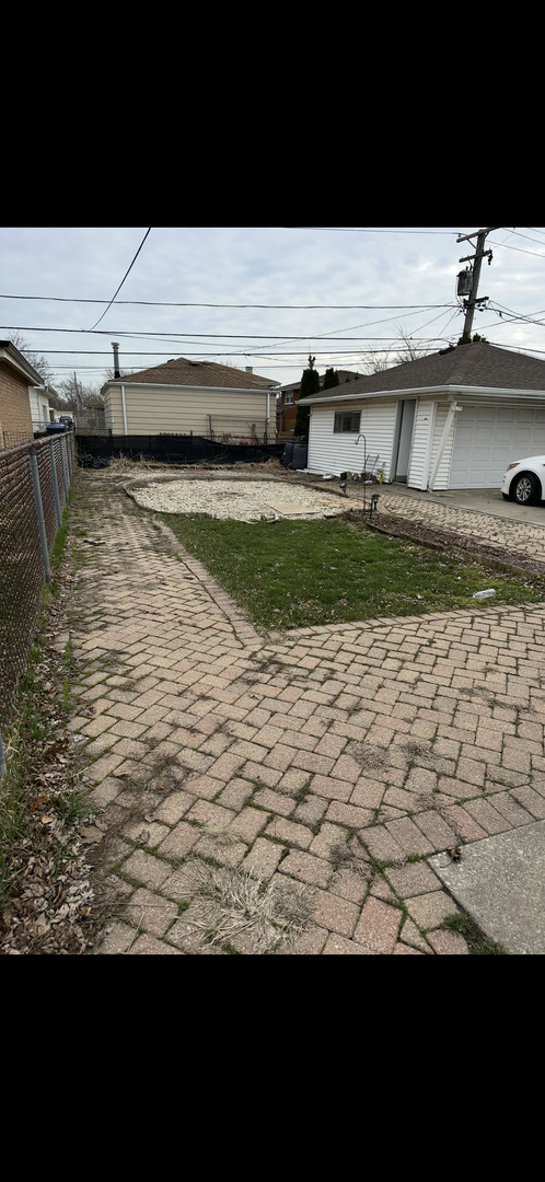 9225 Massasoit Avenue, Oak Lawn, IL 60453