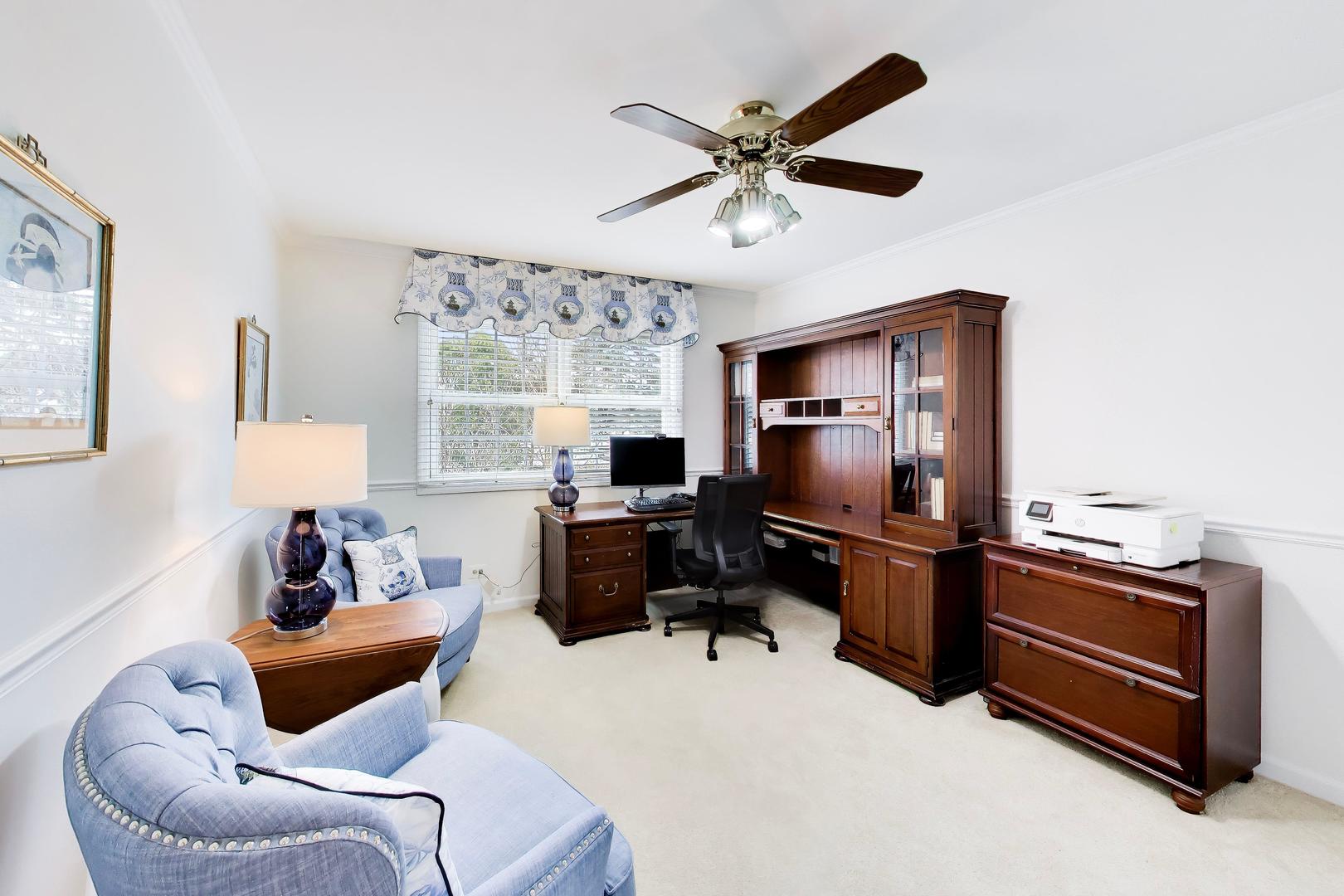 860 S Carriageway Lane, Palatine, IL 60067