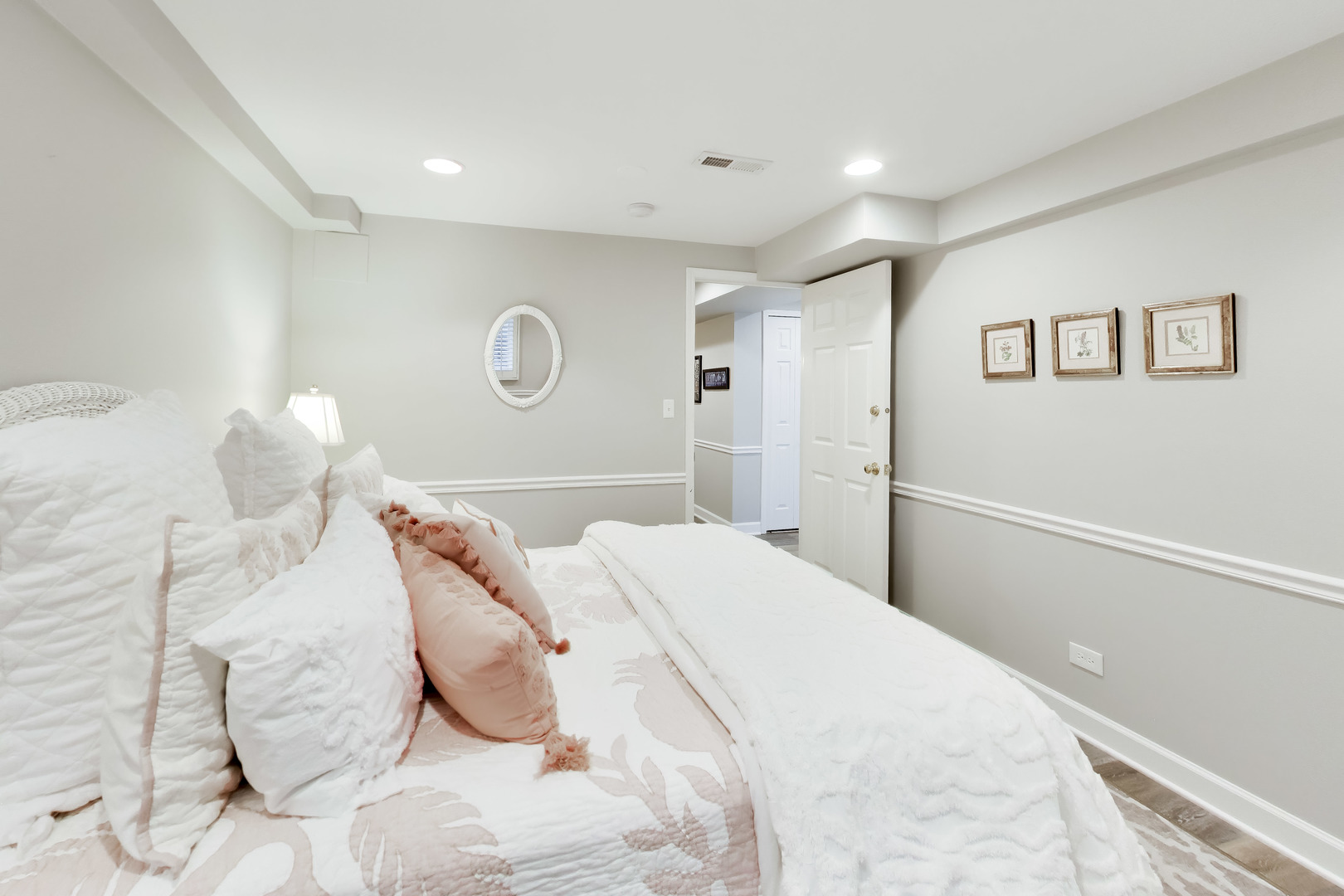 860 S Carriageway Lane, Palatine, IL 60067