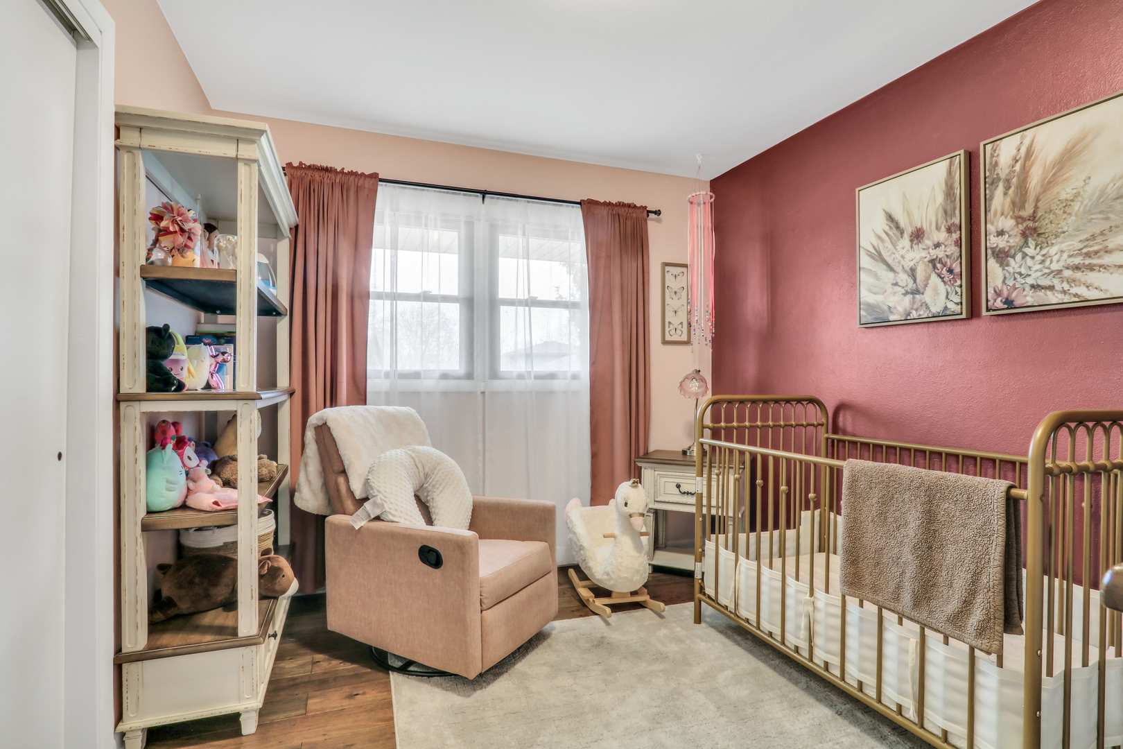 535 Thompson Avenue, Winthrop Harbor, IL 60096