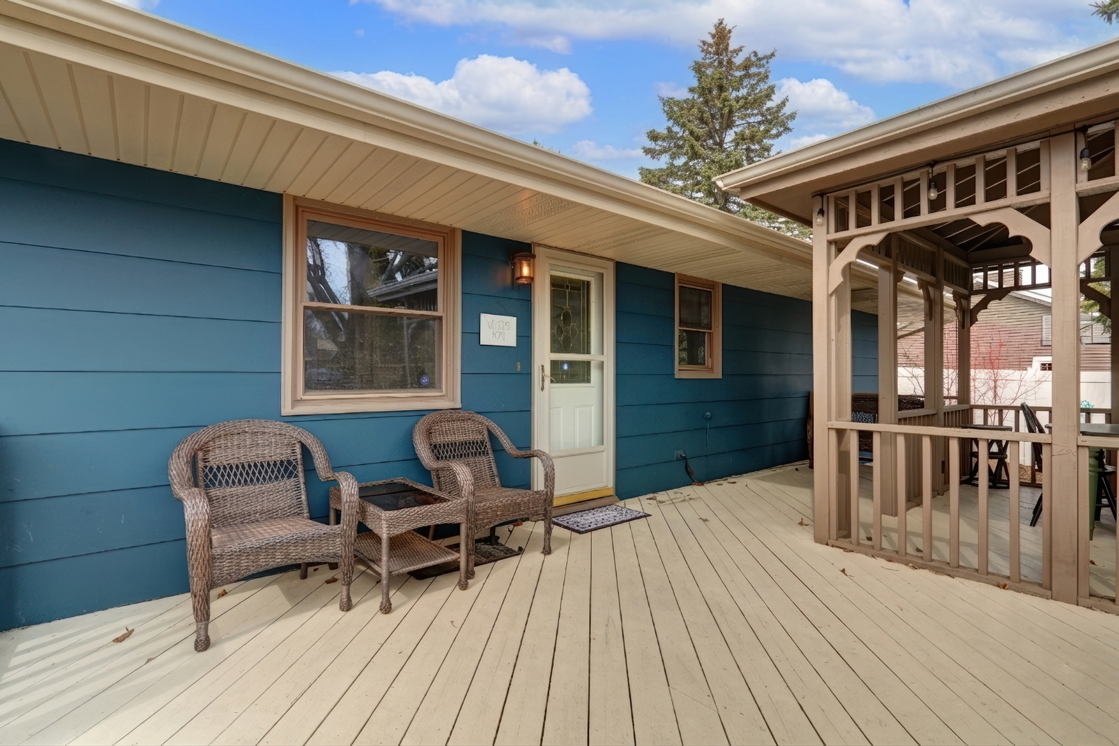 535 Thompson Avenue, Winthrop Harbor, IL 60096