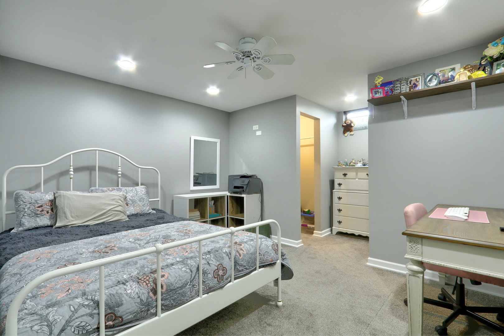 535 Thompson Avenue, Winthrop Harbor, IL 60096