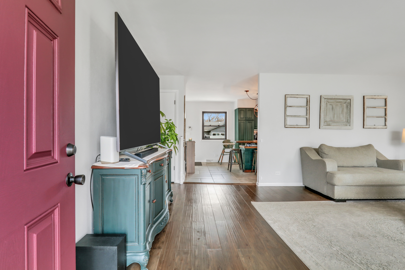 535 Thompson Avenue, Winthrop Harbor, IL 60096