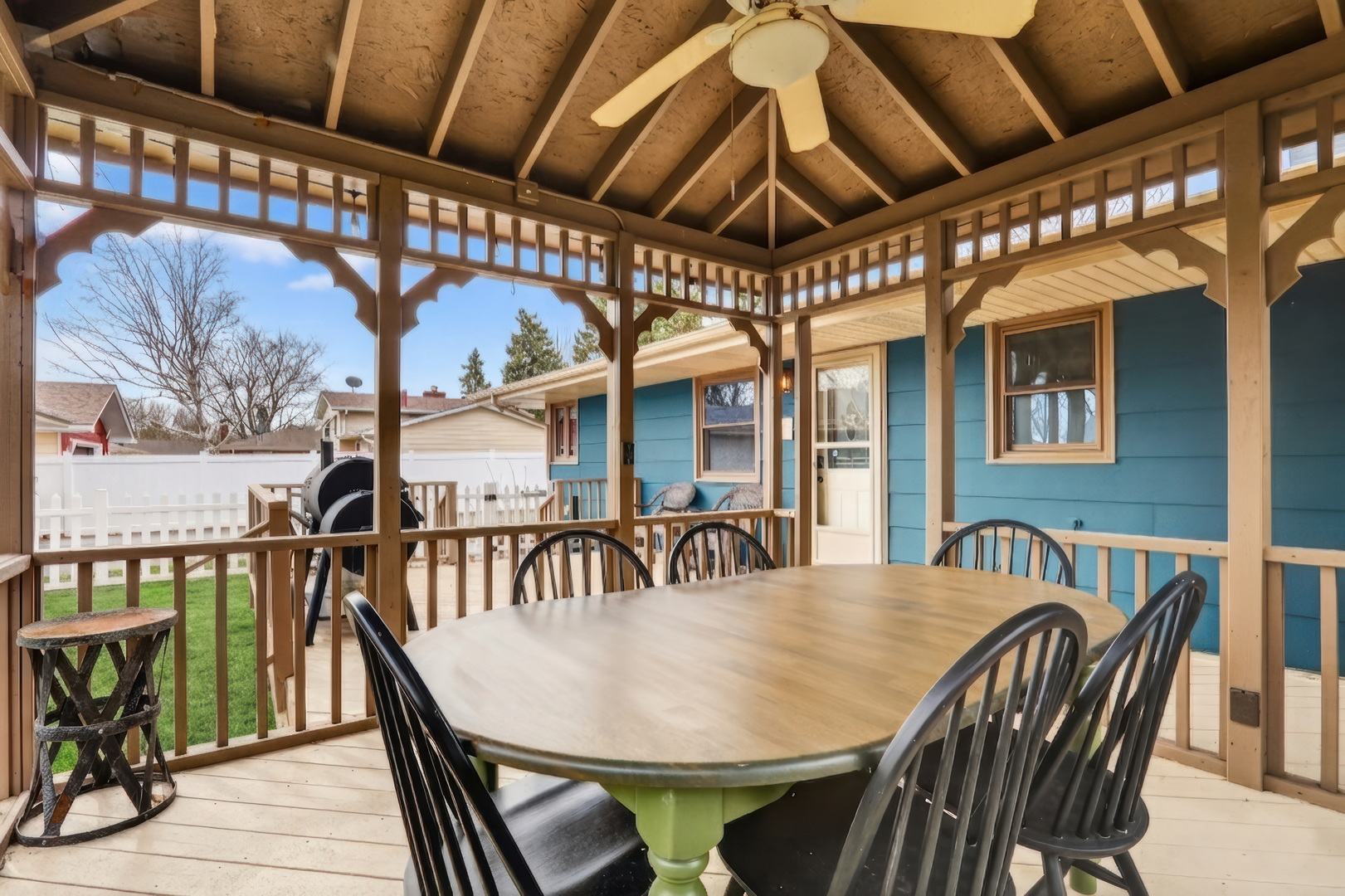 535 Thompson Avenue, Winthrop Harbor, IL 60096