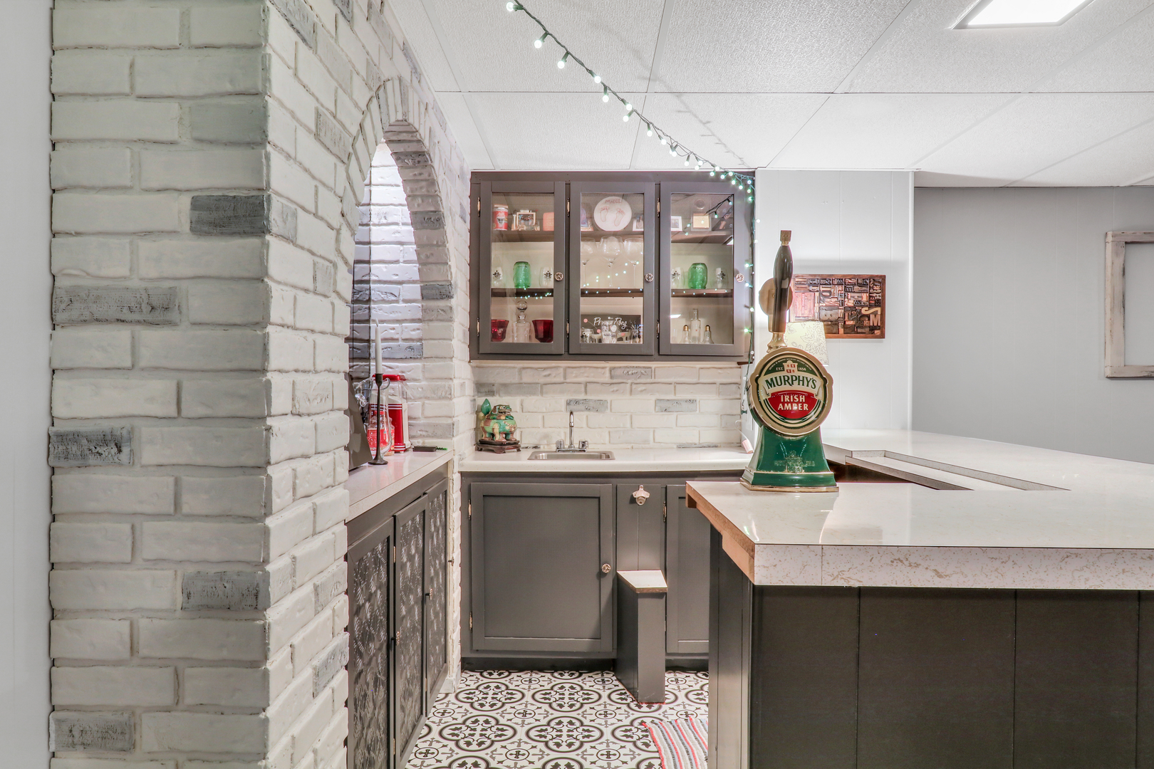 535 Thompson Avenue, Winthrop Harbor, IL 60096