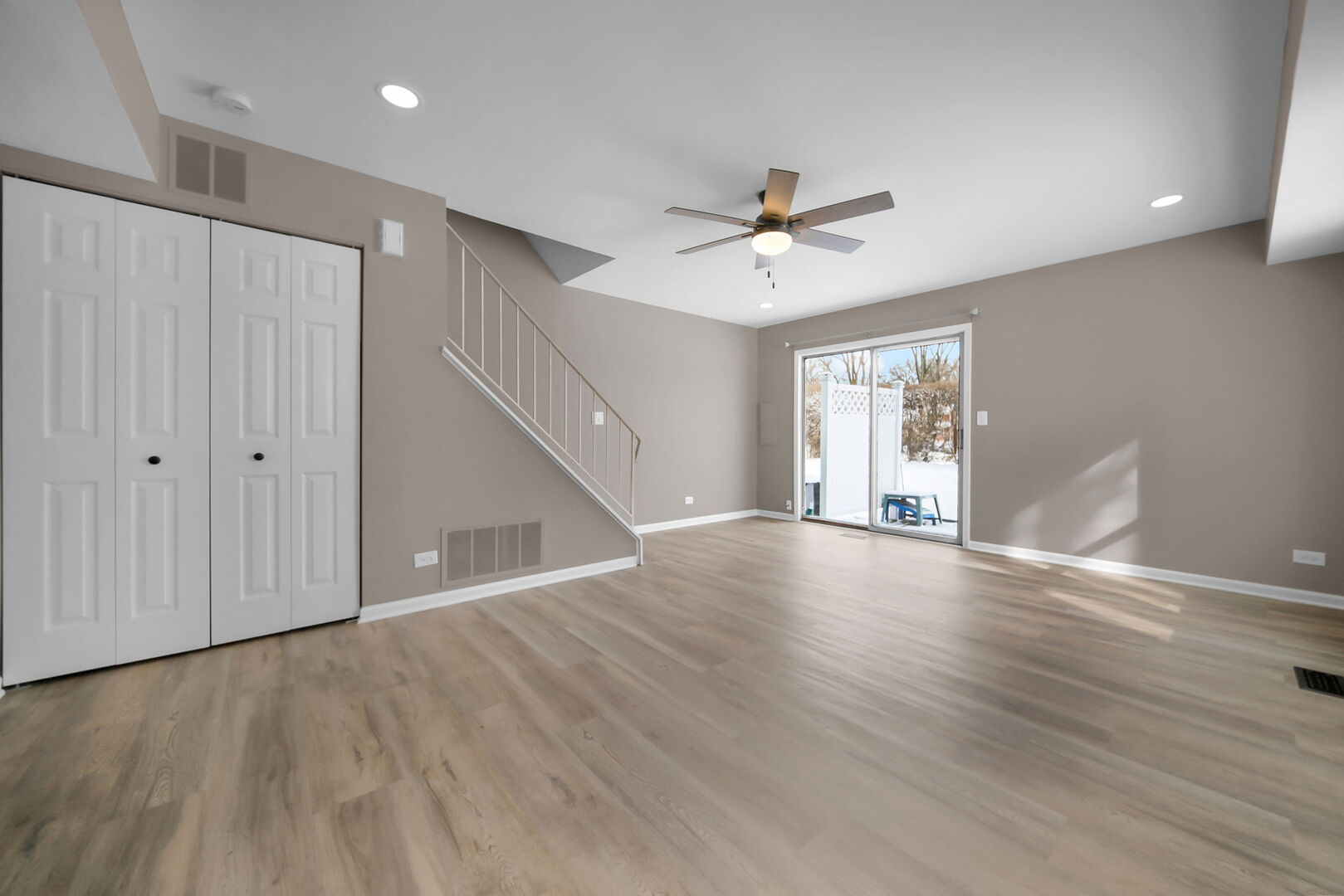 2646 Country Oaks Court, Aurora, IL 60502