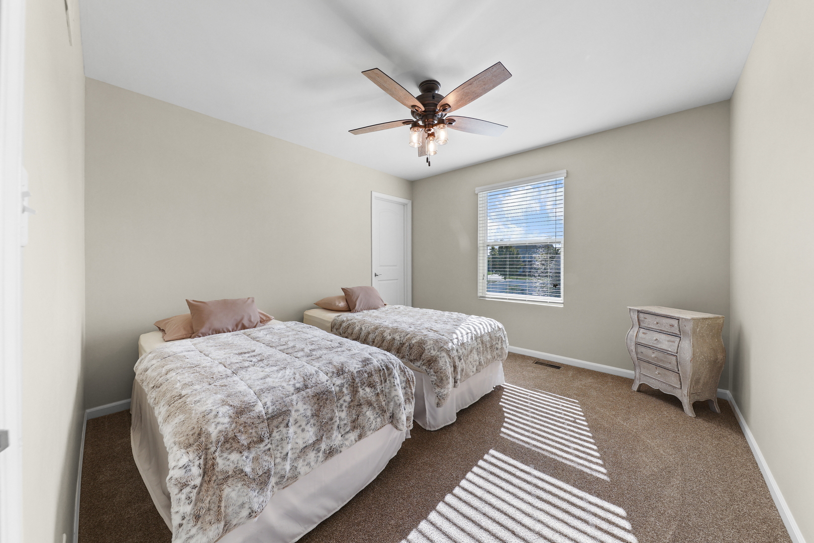 2102 Knightsbridge Lane, New Lenox, IL 60451