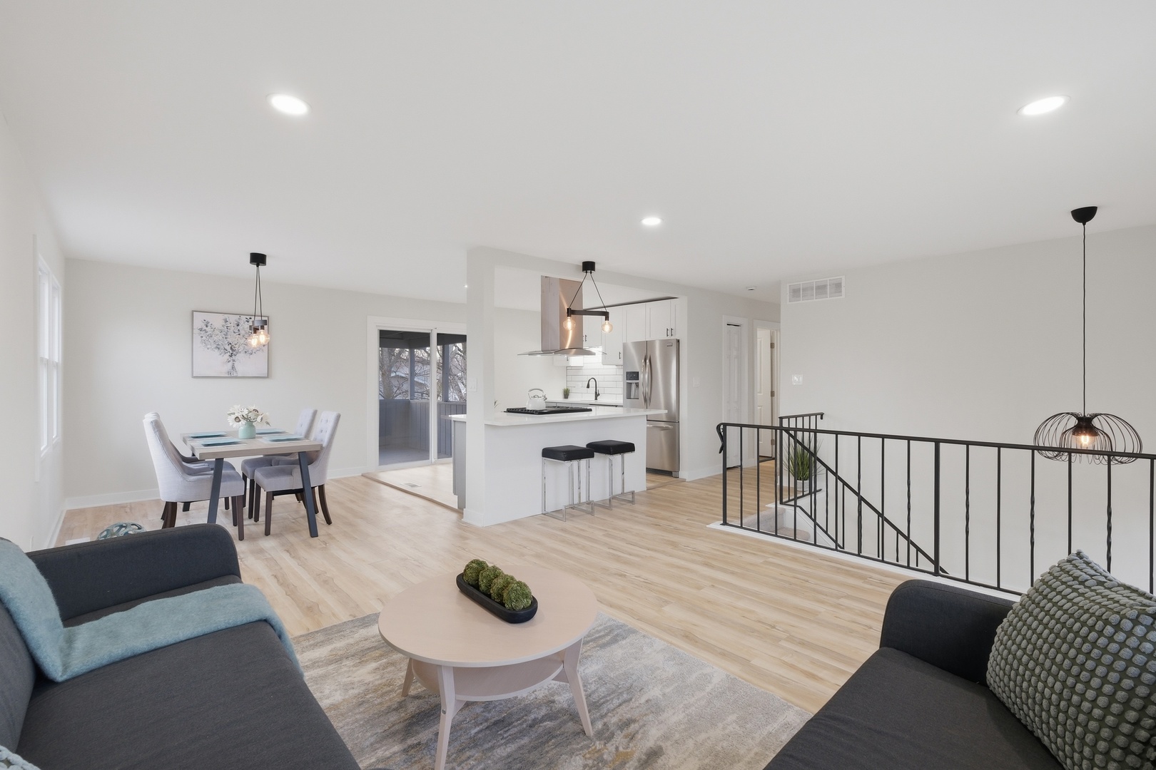 1450 Meyer Road, Hoffman Estates, IL 60169