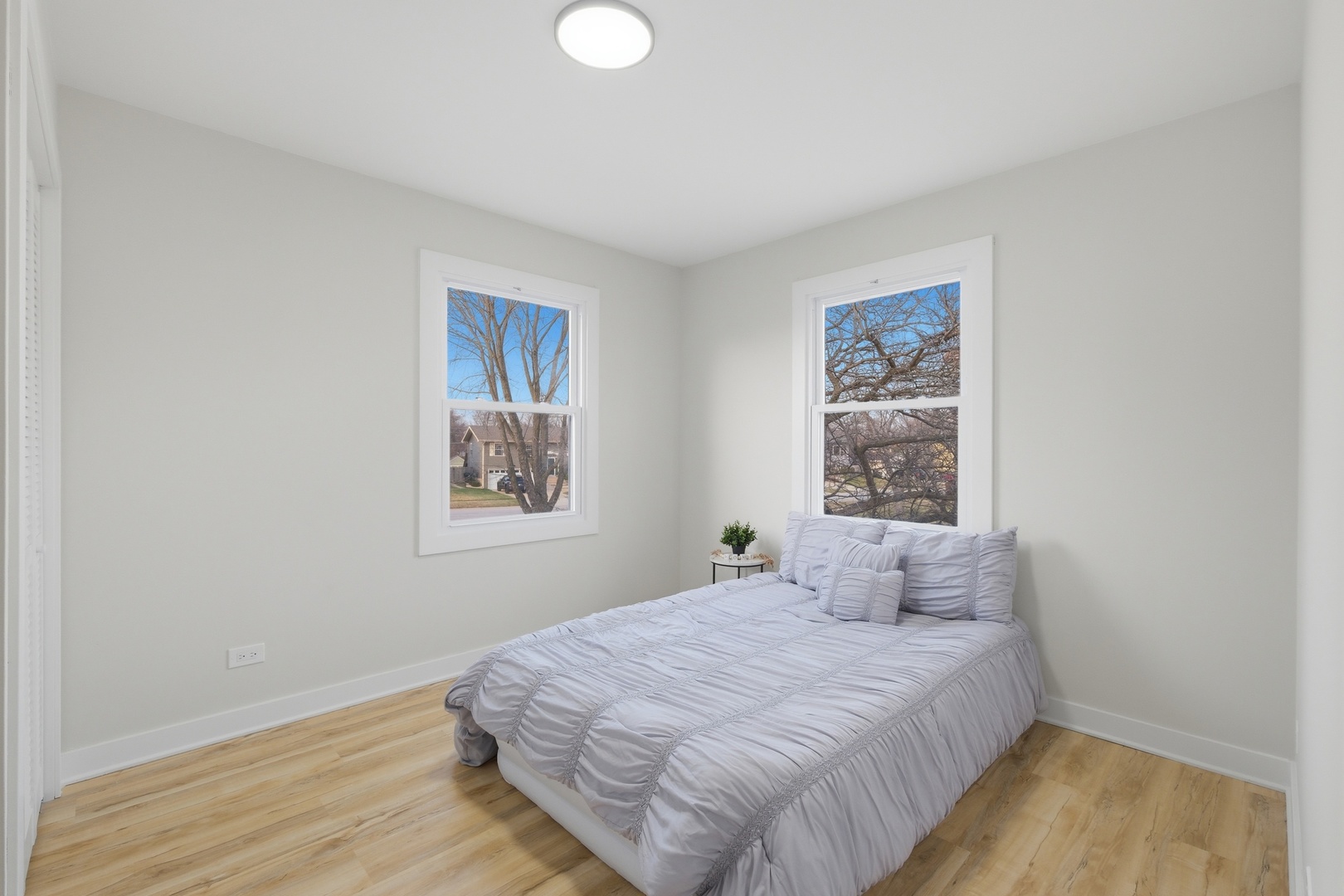 1450 Meyer Road, Hoffman Estates, IL 60169