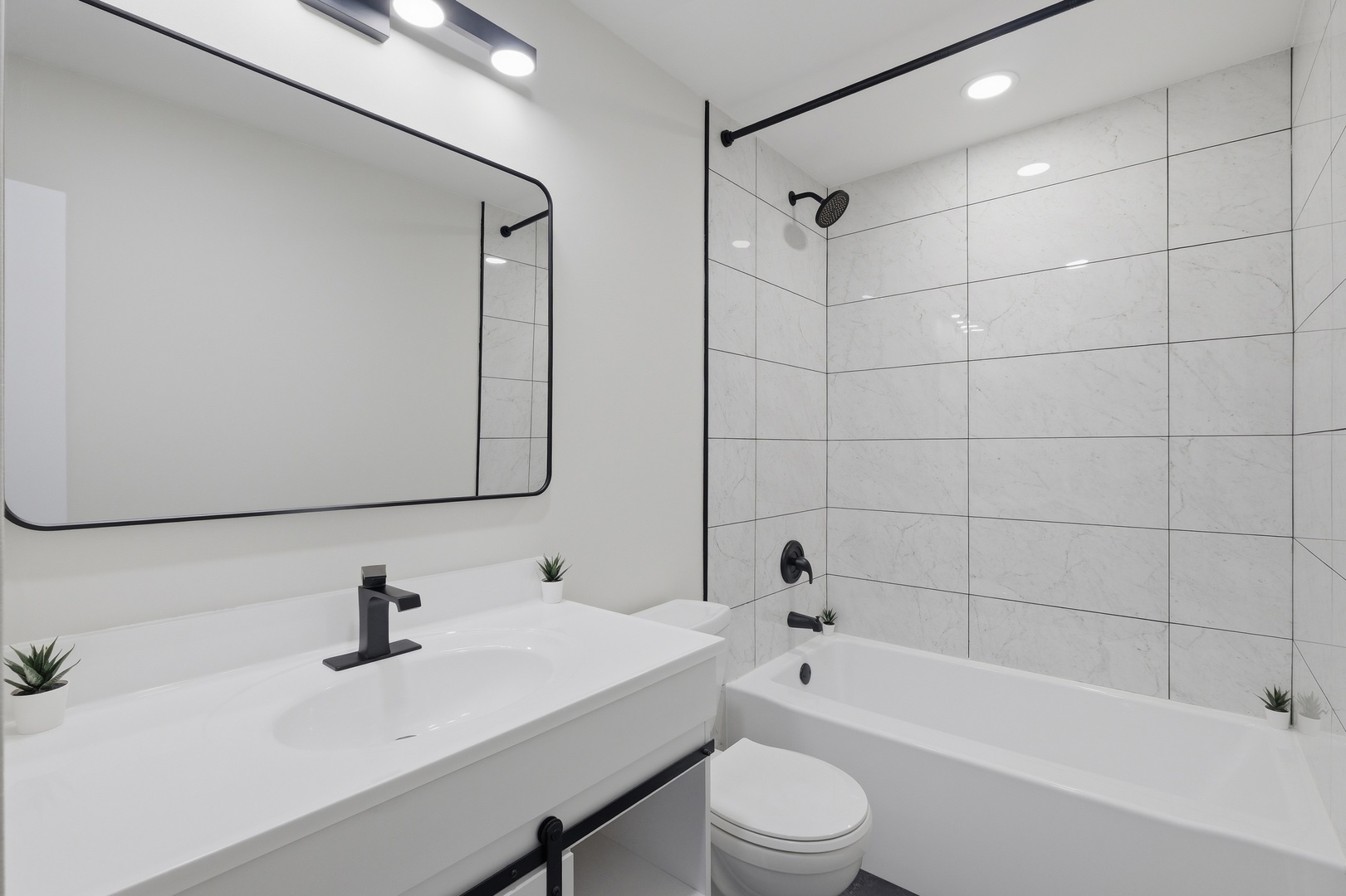 1450 Meyer Road, Hoffman Estates, IL 60169