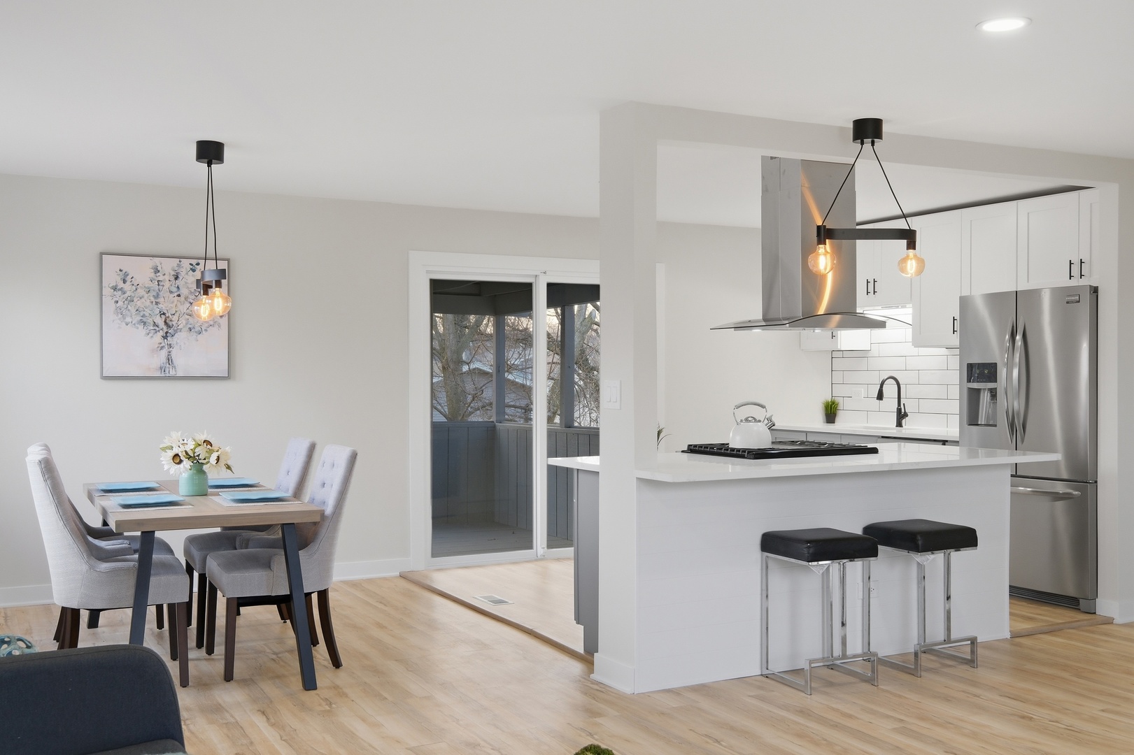 1450 Meyer Road, Hoffman Estates, IL 60169