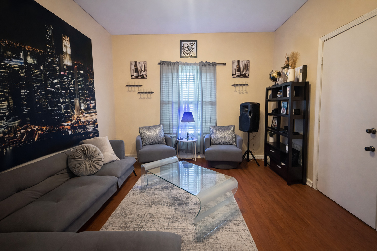 5444 W WALTON Avenue, Chicago, IL 60651