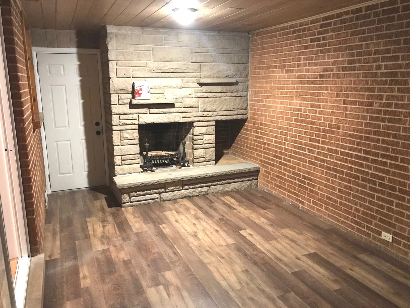 819 Tomawadee Drive, Park Ridge, IL 60068