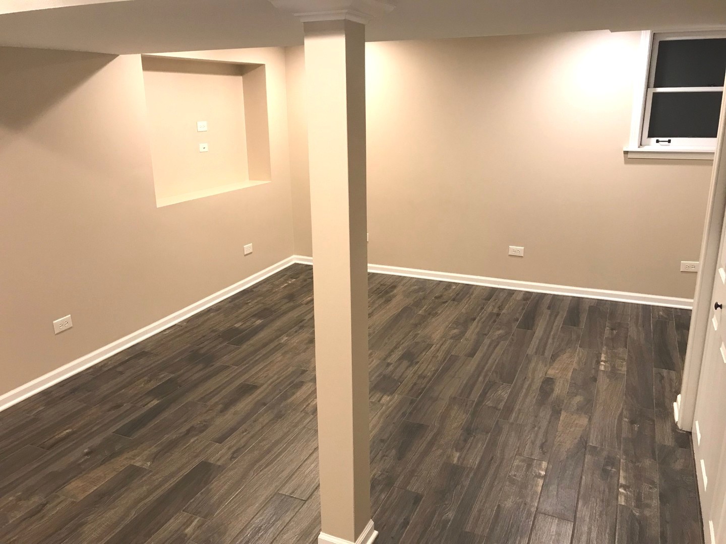 819 Tomawadee Drive, Park Ridge, IL 60068